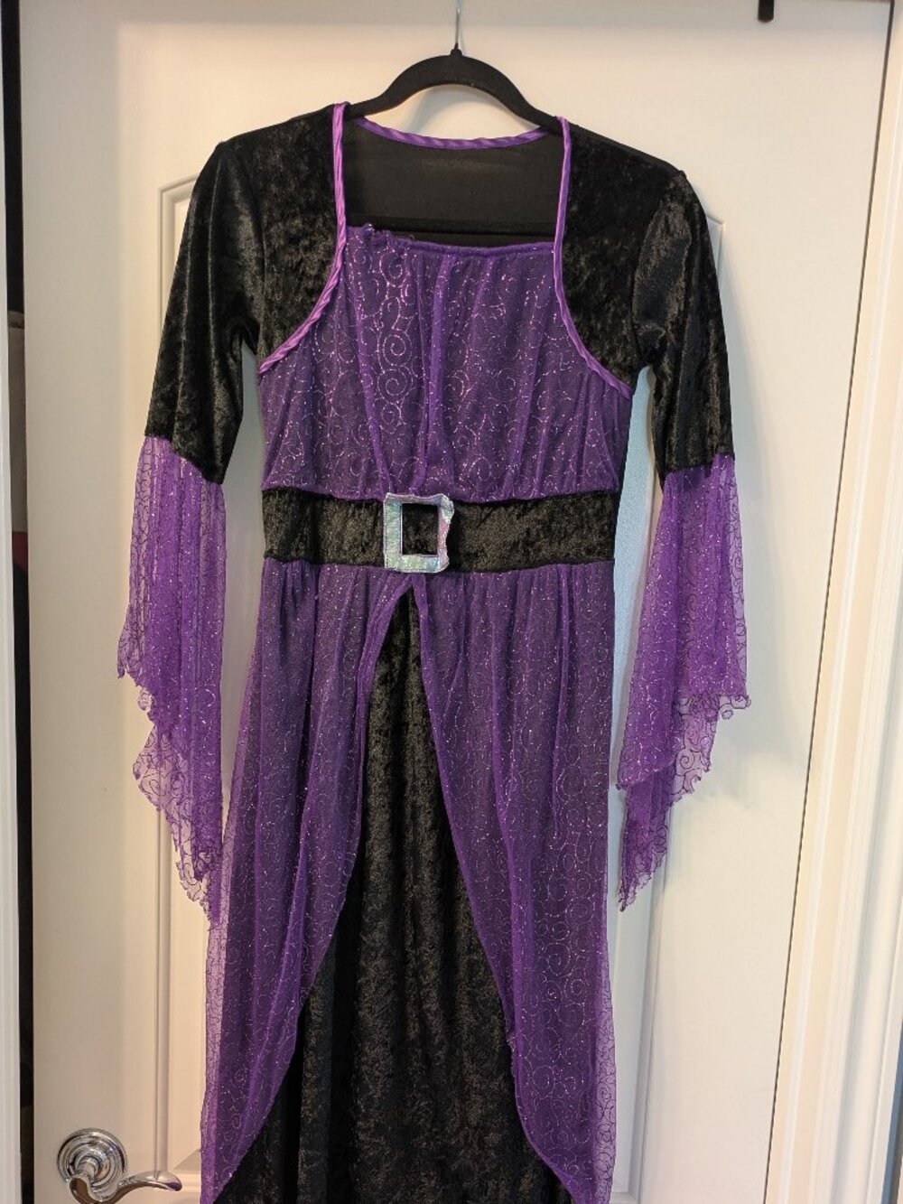Halloween costumes witch size Small S used
